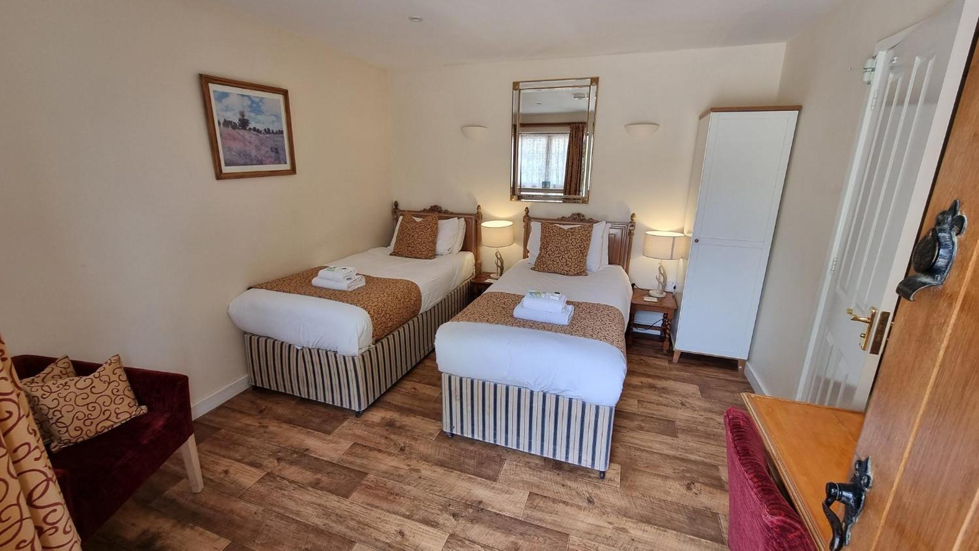 Hotel The Fox & Hounds à Faringdon Chambre photo