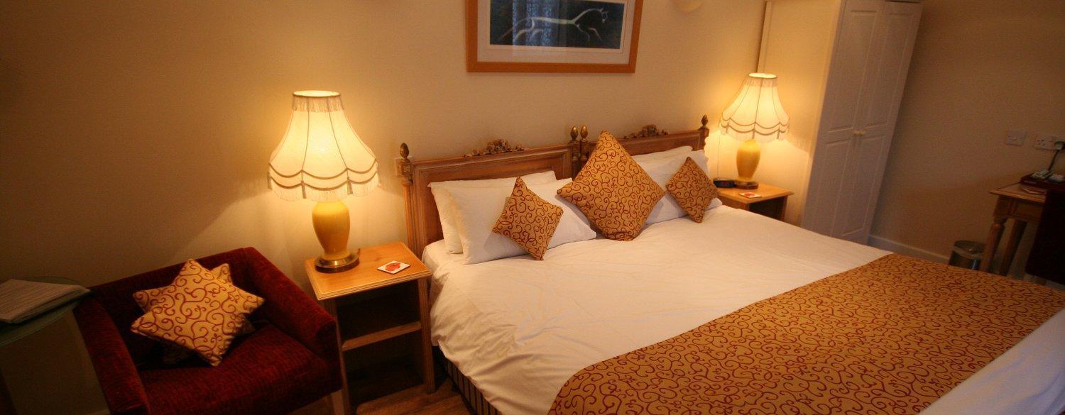 Hotel The Fox & Hounds à Faringdon Extérieur photo